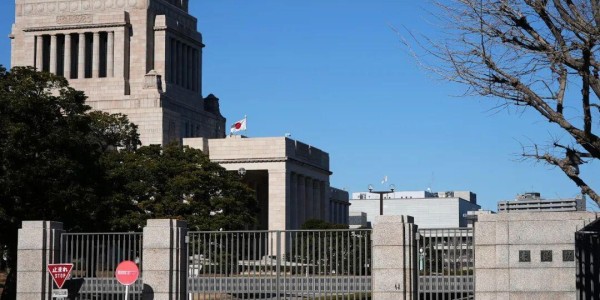 日本政坛“内斗”开启！欲争取中间选民支持，“反高市联盟”来了