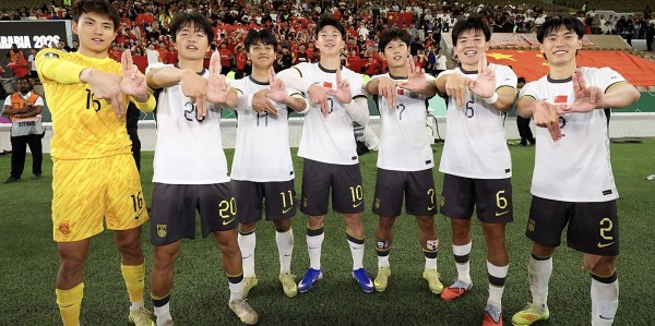 开云体育官网-时隔7840天，中国男足在决赛再战日本！詹俊解说今夜U23亚洲杯