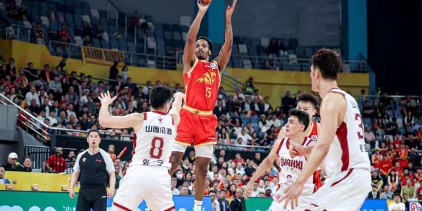 开云官网-山西男篮92-90广厦 大比分1-0领先 巴里-布朗35分